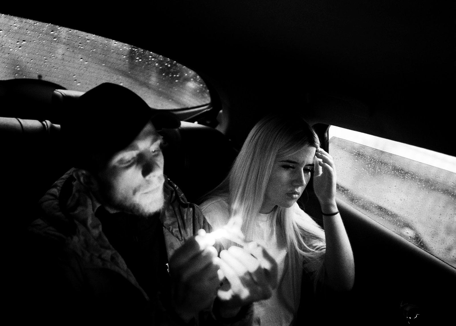 Gearrard and his girl in a car, Belfast, May 2022.